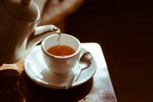 Lire la suite à propos de l’article Les bonnes raisons de boire du thé après les repas du midi